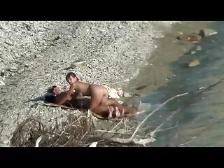 Anna attende con film x adulti gratis ansia il mio cazzo seduto sul divano seminudo
