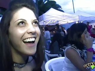 La bionda finisce film per adulti gratuiti per scopare il tassista per lasciarlo libero