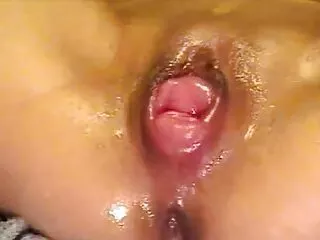Stavo film porno per adulti scopando questo bambino e ho gettato il latte nella sua figa